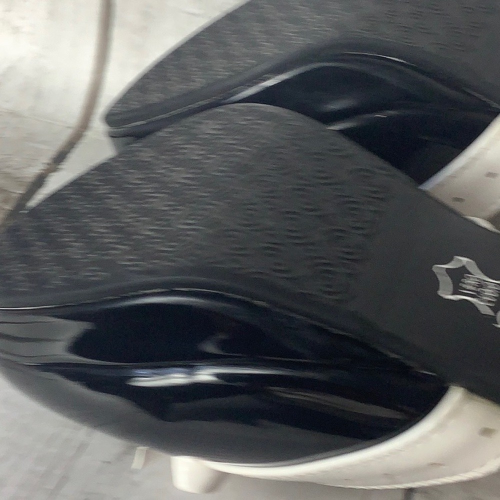 Elegant Black and White Women's T-strap Heels - Picture 5 of 6